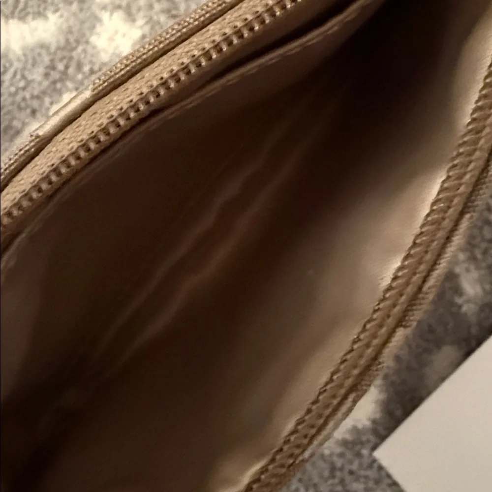 Coach Poppy Signature Tan and Purple Wristlet - Picture 4 of 4